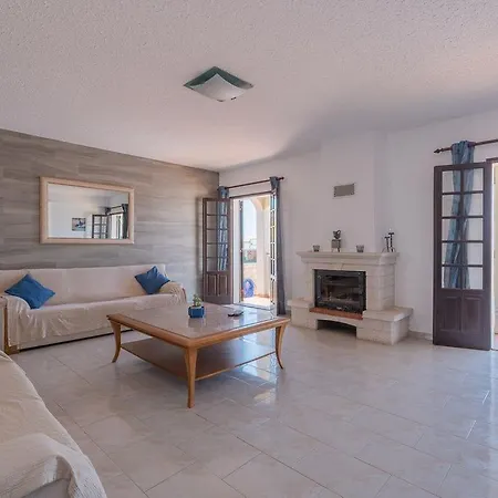 Quinta Jolu - 4 Bed Private With Pool Close To Shopping And Restaurants *